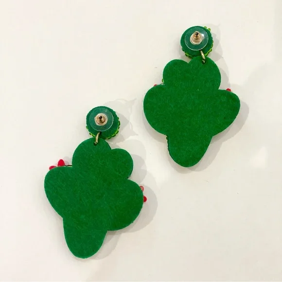 Green cactus earrings beaded handmade cacti southwest western cowboy Arizona